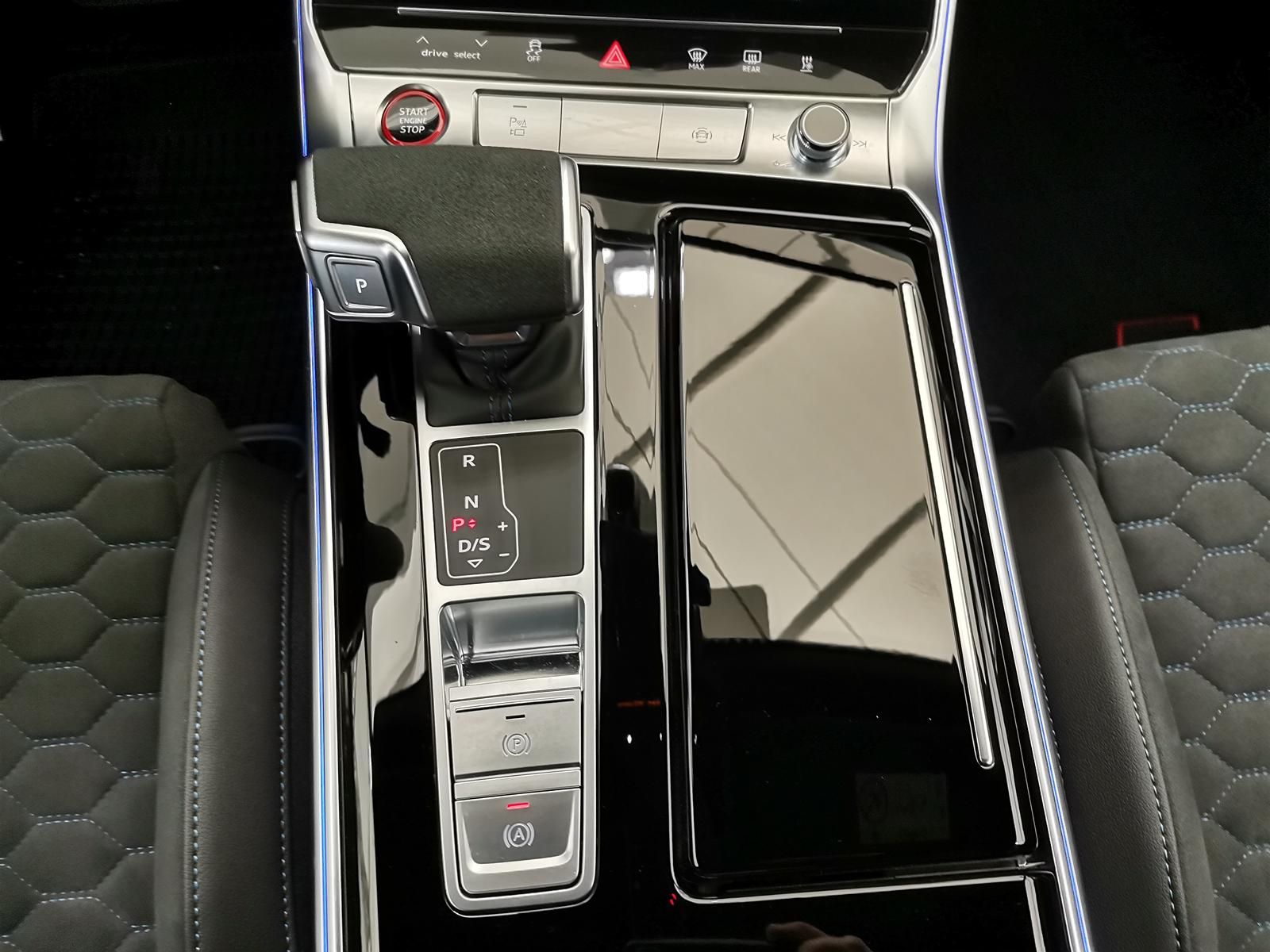Audi RS6 4.0 V8 quattro performance Matrix|virt.Cock.