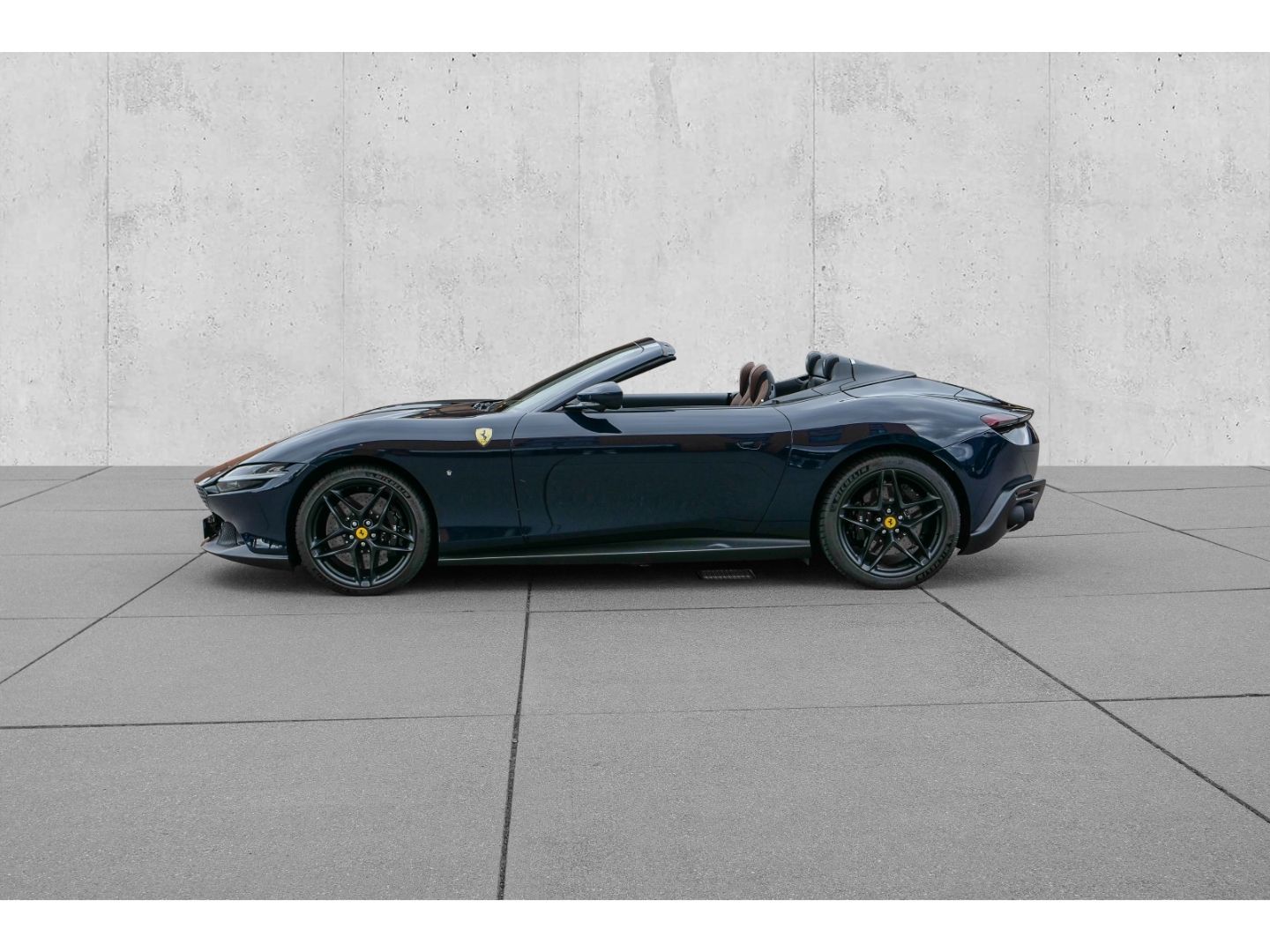 Ferrari Roma Spider - Samsaru's Car Outlet