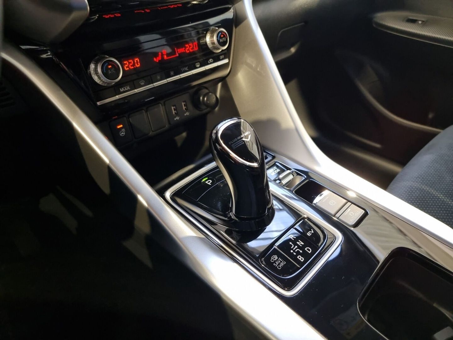 Mitsubishi Eclipse Cross Plug-In Hybrid Select Navi Sitzh.