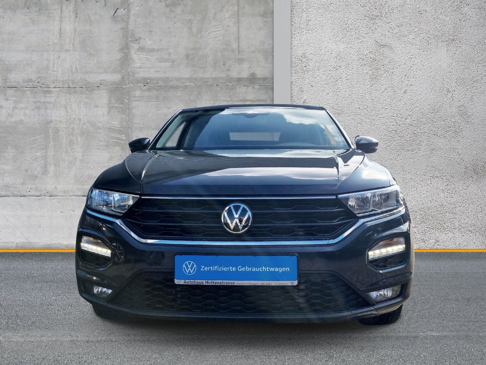 Volkswagen T-Roc 1.0 TSI - Samsaru's Car Outlet