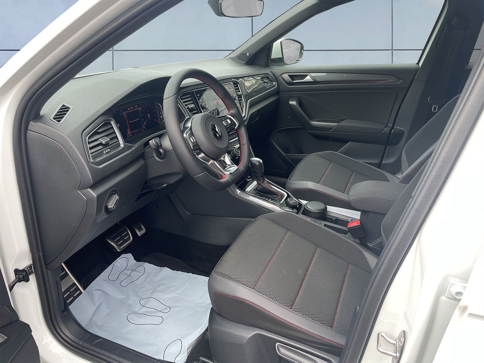 Volkswagen T-ROC R-Line 2.0 TSI 4Motion - Samsaru's Car Outlet