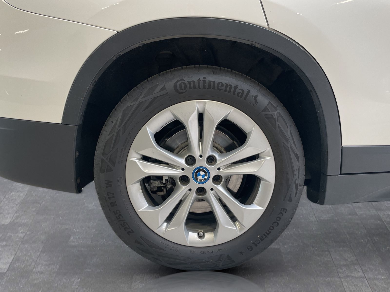 BMW X1 xDrive25e - Samsaru's Car Outlet