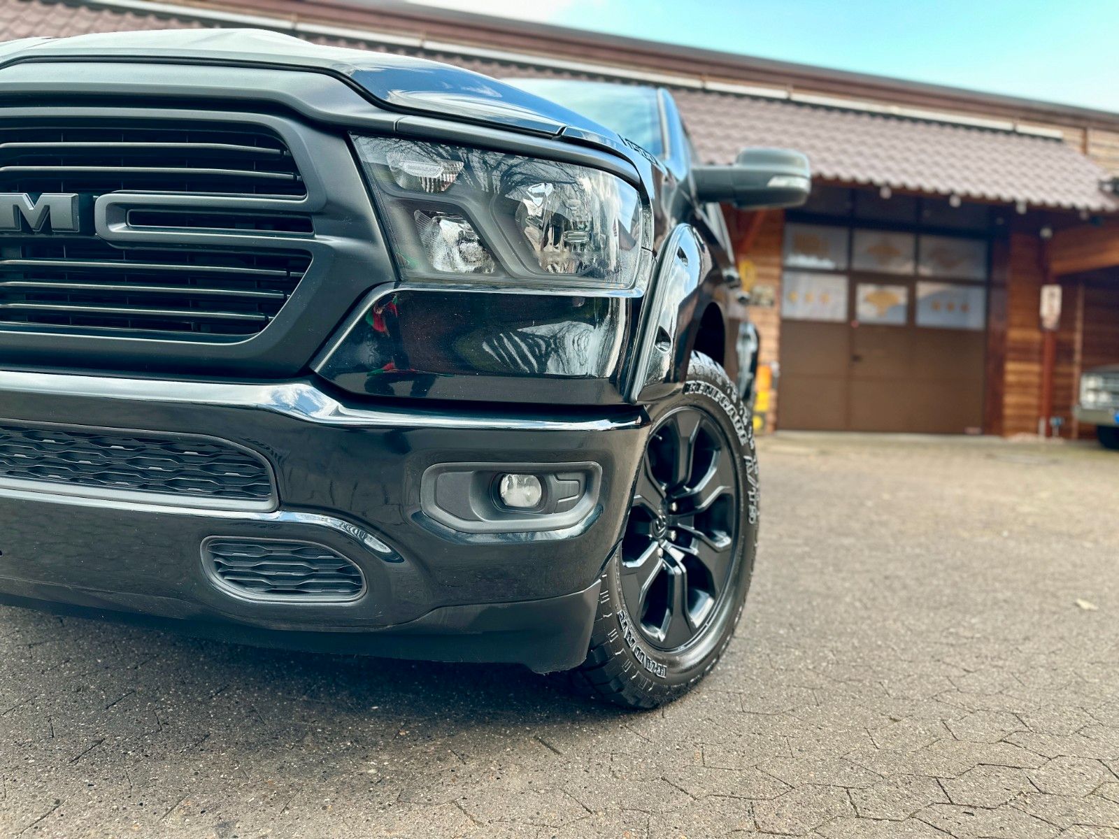 Dodge 1500 V8 5,7L*LPG*4X4*OFF-ROAD*AHK*BÜGEL*GARANTIE