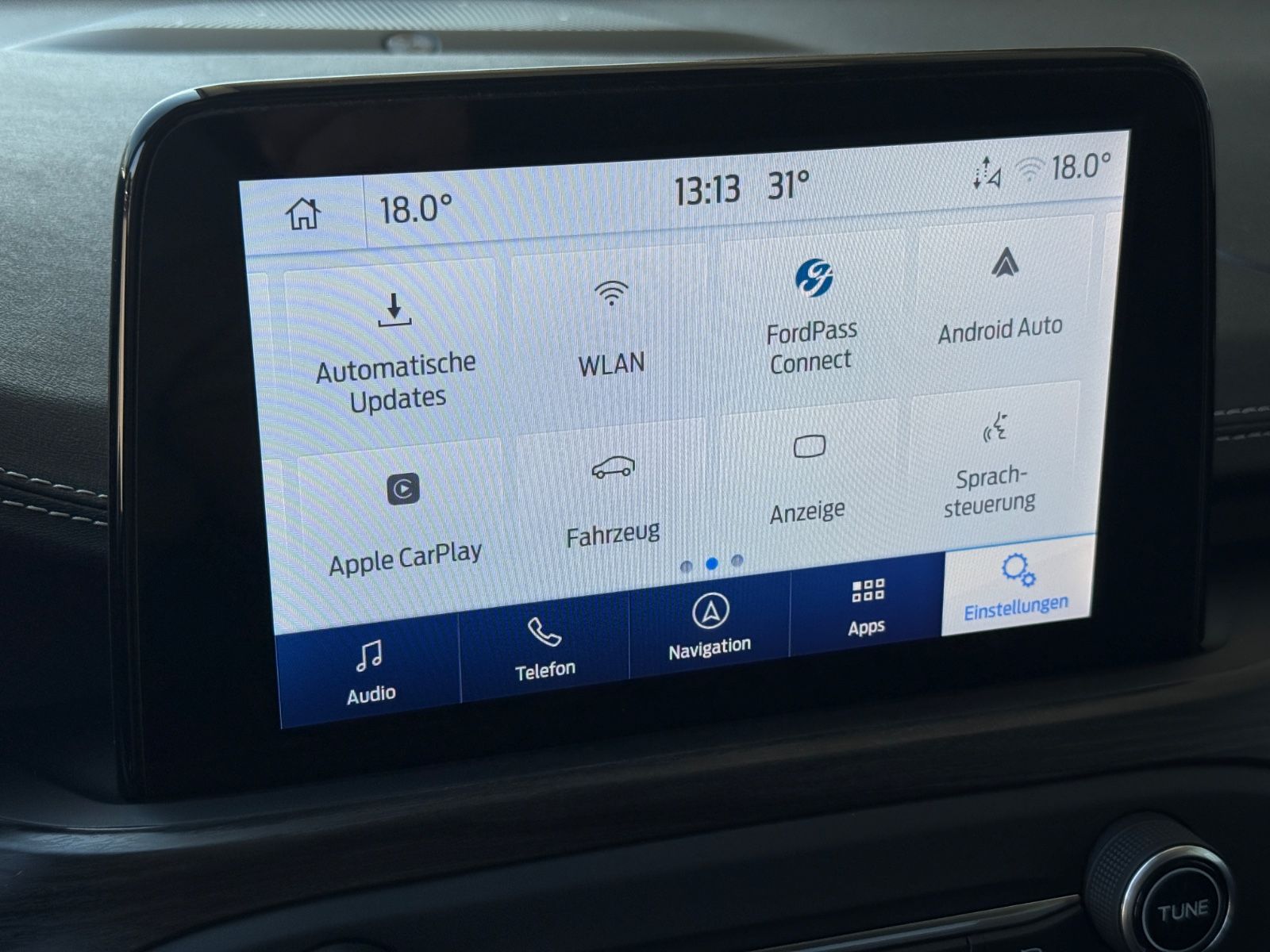 Ford Focus 2.0 Vignale - Samsaru's Car Outlet