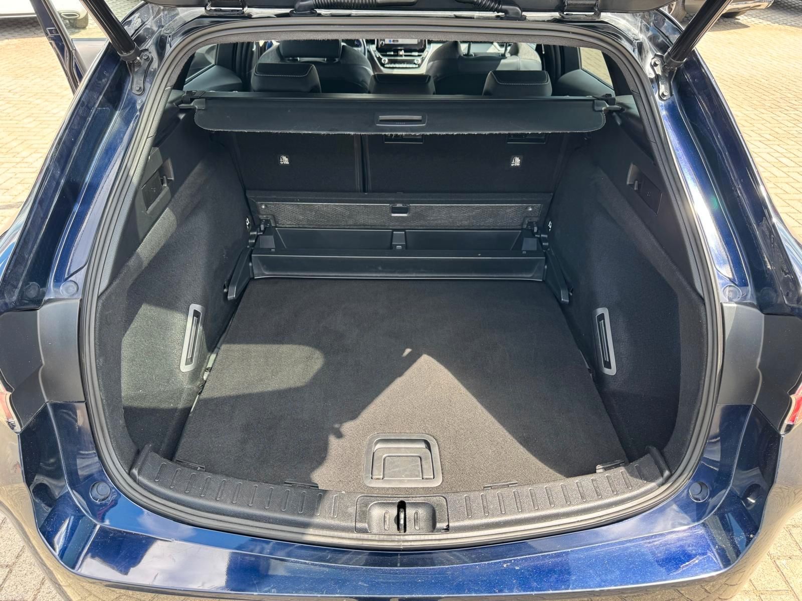 Toyota Corolla 1.8 Touring Sports Hybrid - Samsaru's Car Outlet