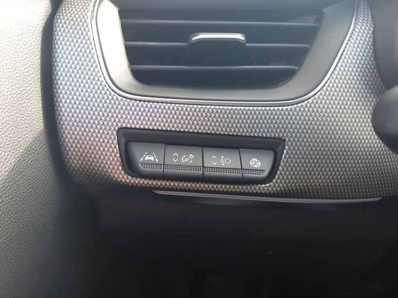 Renault ARKANA INTENS E-TECH 145 - Samsaru's Car Outlet