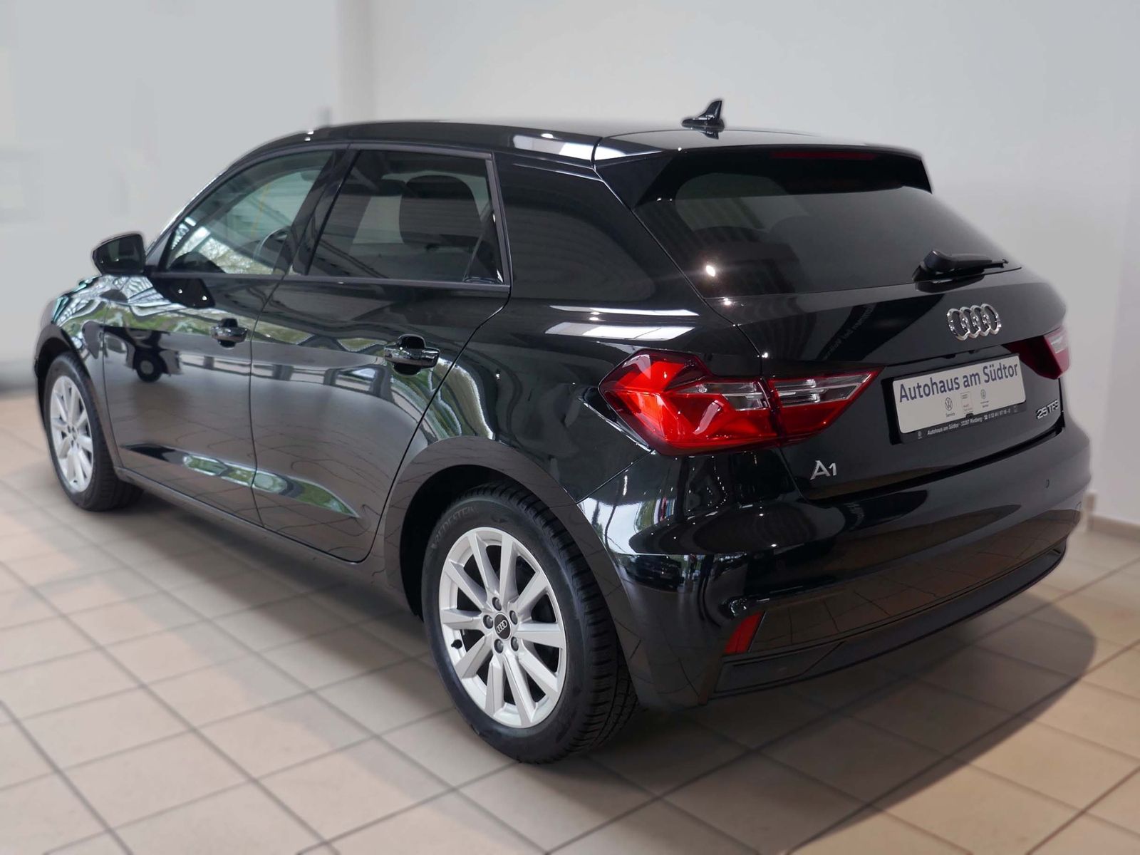 Audi A1 25 Spb. 1.0 TFSI S-tronic | RFK GRA Navi
