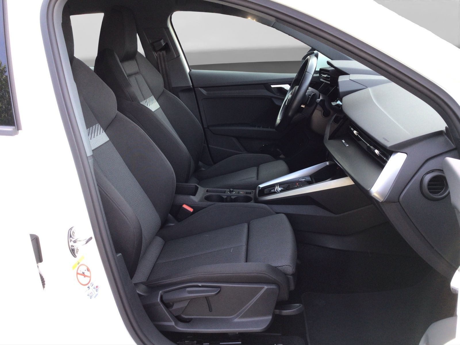 Audi A3 Sportback 40 TFSIe LM17 SPORTSITZE INTERFACE