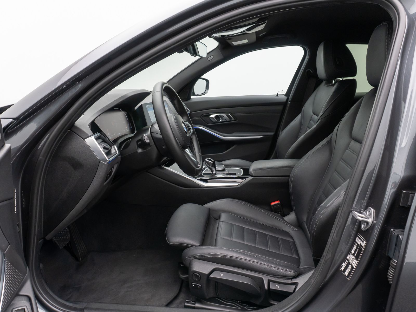 BMW 320d Sport Line - Samsaru's Car Outlet