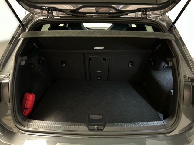 Volkswagen Golf VIII 2.0 TDI DSG GTD - Samsaru's Car Outlet