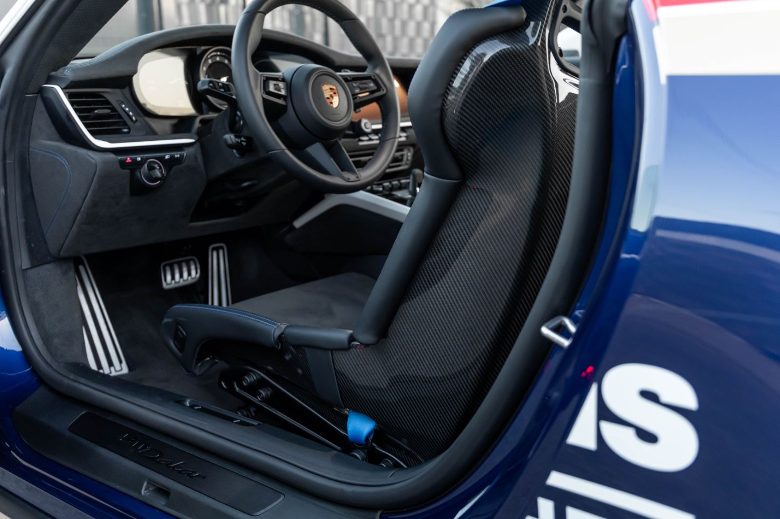 Porsche 992 DAKAR ROUGHROADS RALLY DESIGN & SPORT 2024 - Samsaru's Car Outlet
