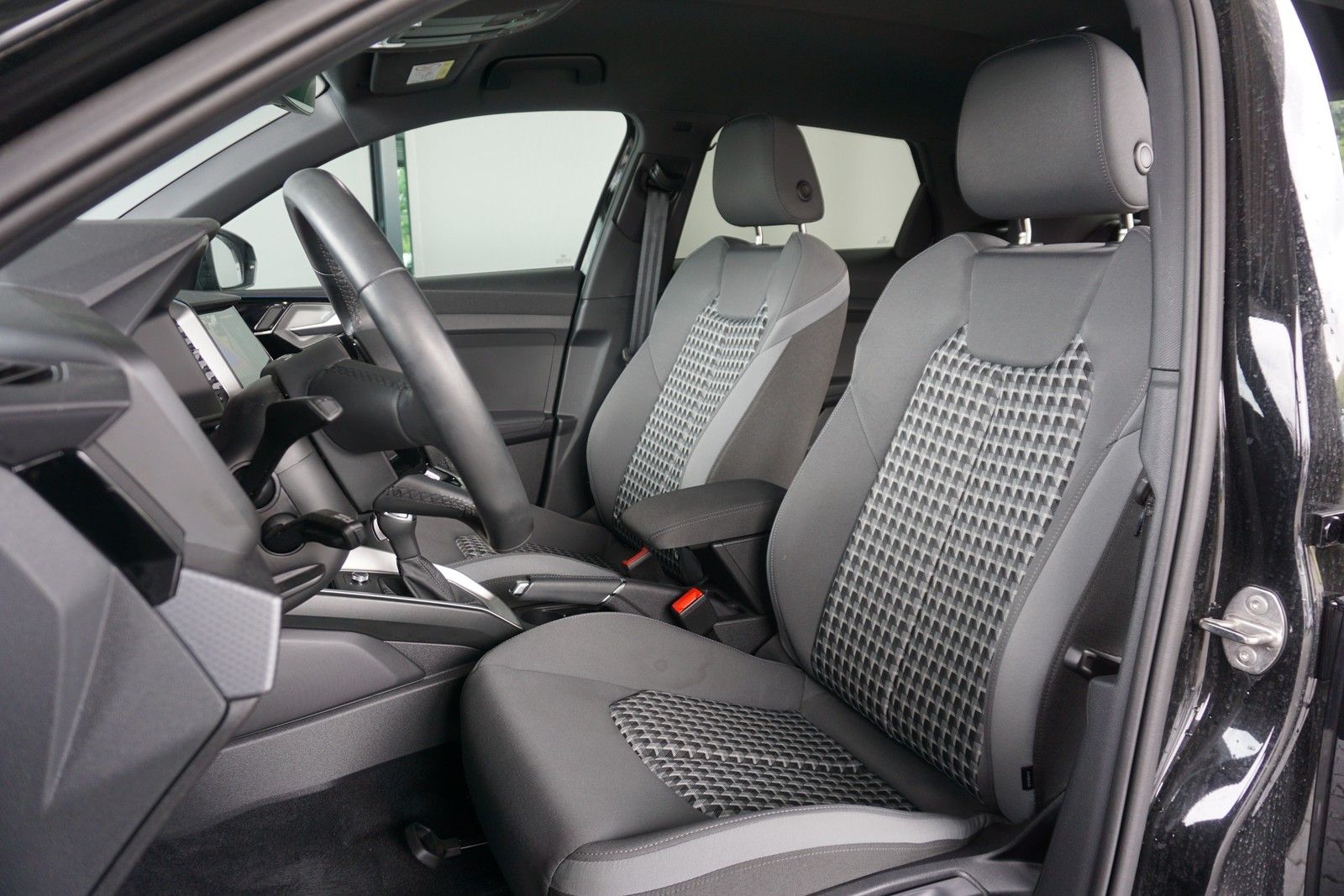 Audi A1 Sportback 40 TFSI S tronic S line - Samsaru's Car Outlet