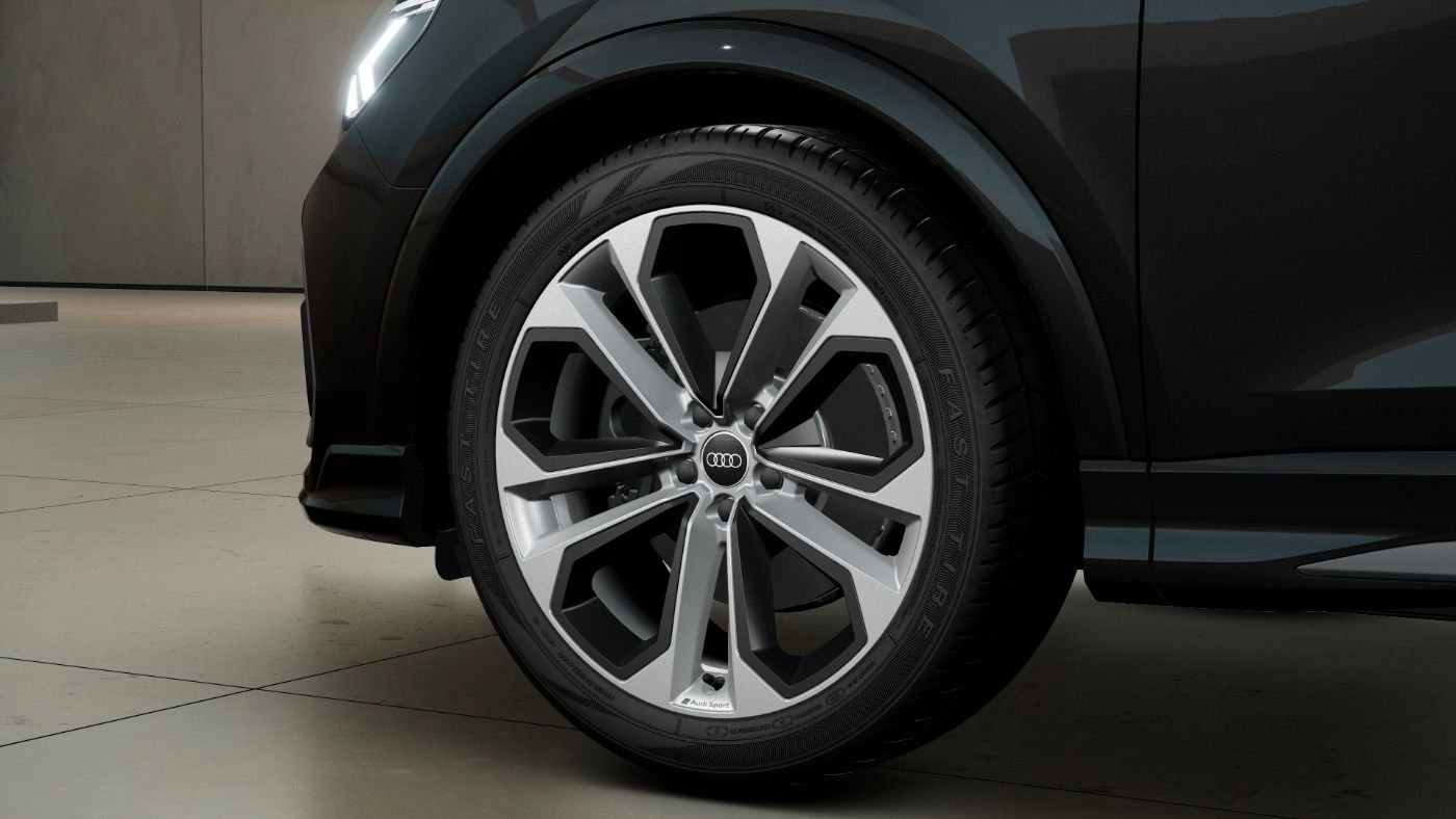 Audi Q3 40 TFSI quattro S line S tronic - Samsaru's Car Outlet