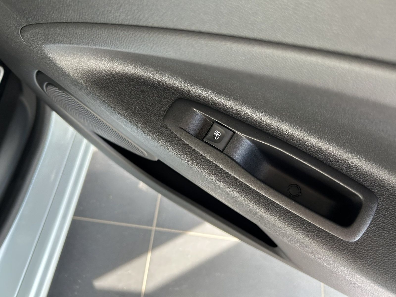 Renault ZOE EXPERIENCE R110 Z.E. 50 - Samsaru's Car Outlet