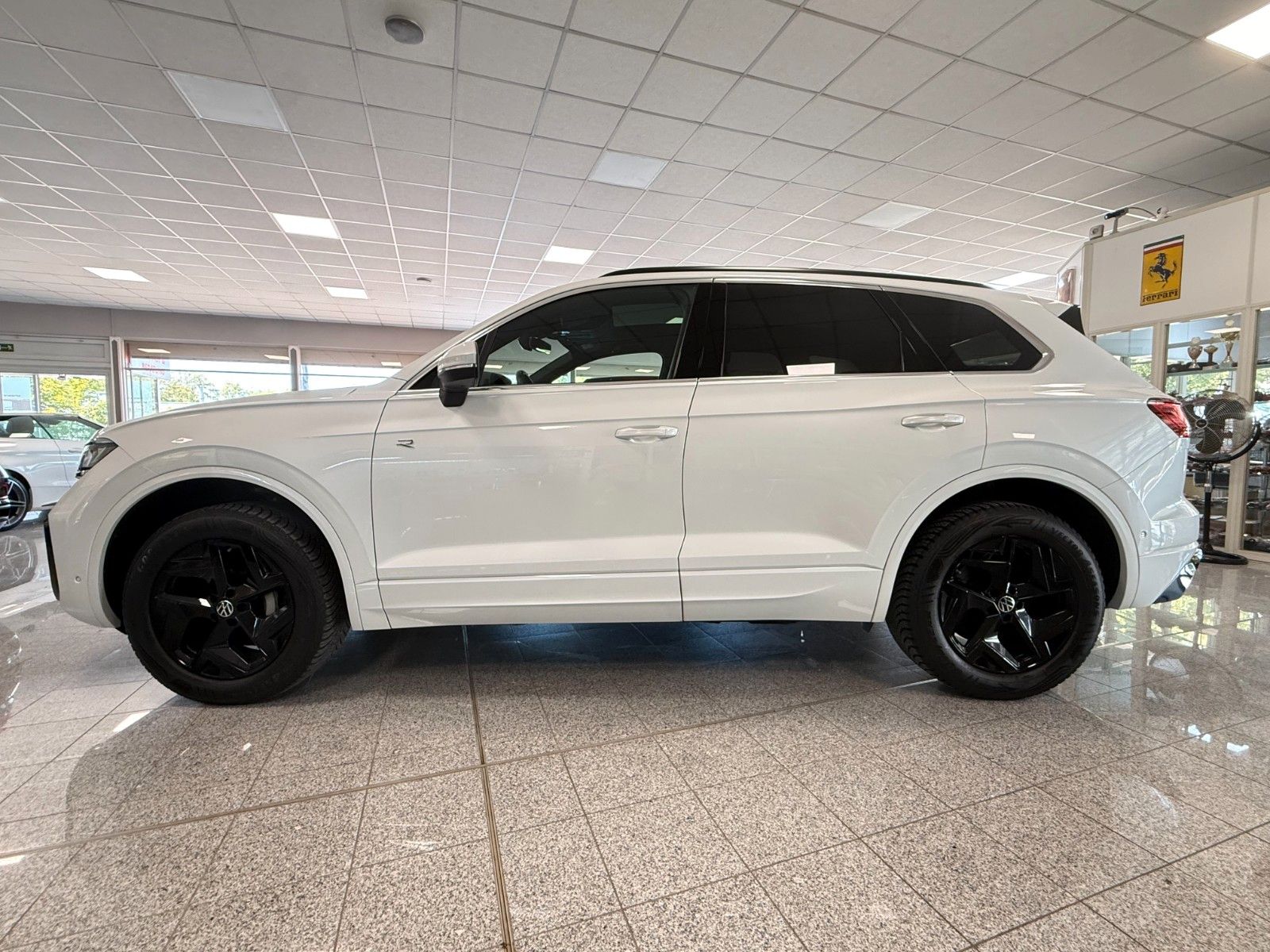 Volkswagen TOUAREG 3.0 V6 TDI R-LINE |NP94,6|PANO|MATRIX|19