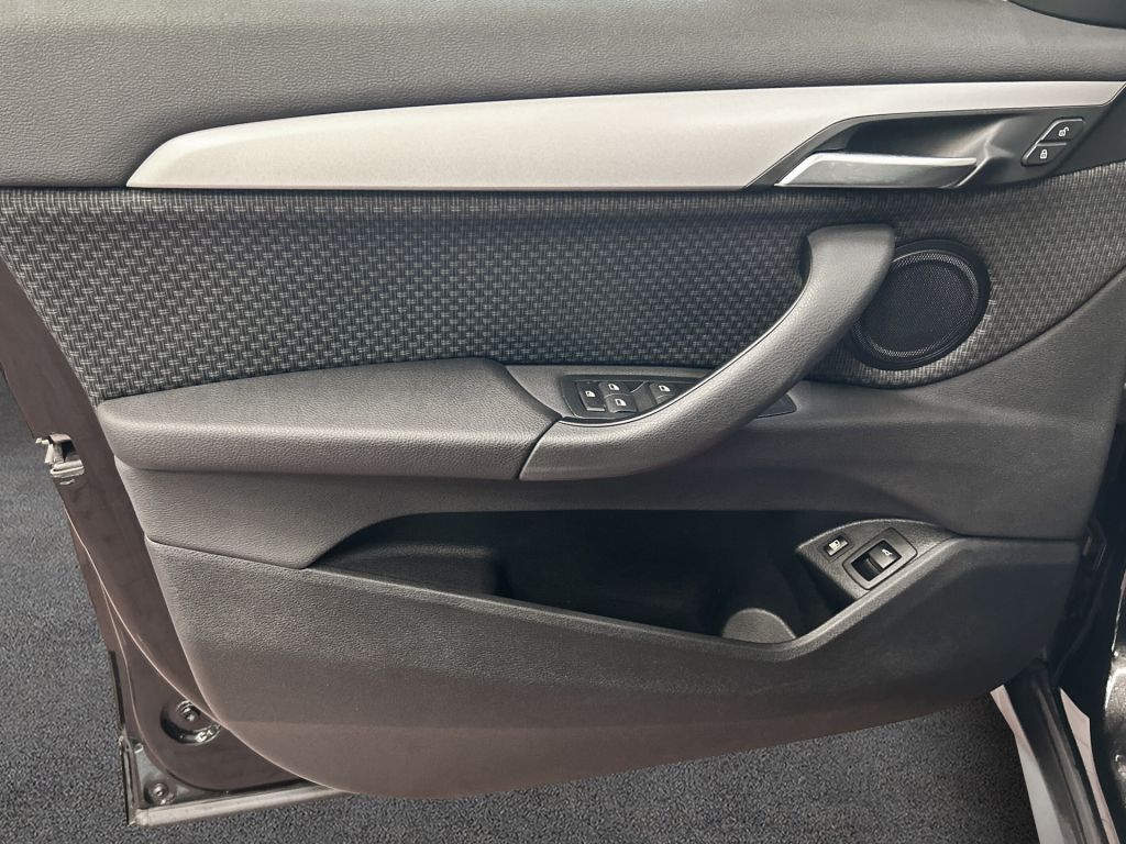 BMW X1 xDrive25e Advantage - Samsaru's Car Outlet