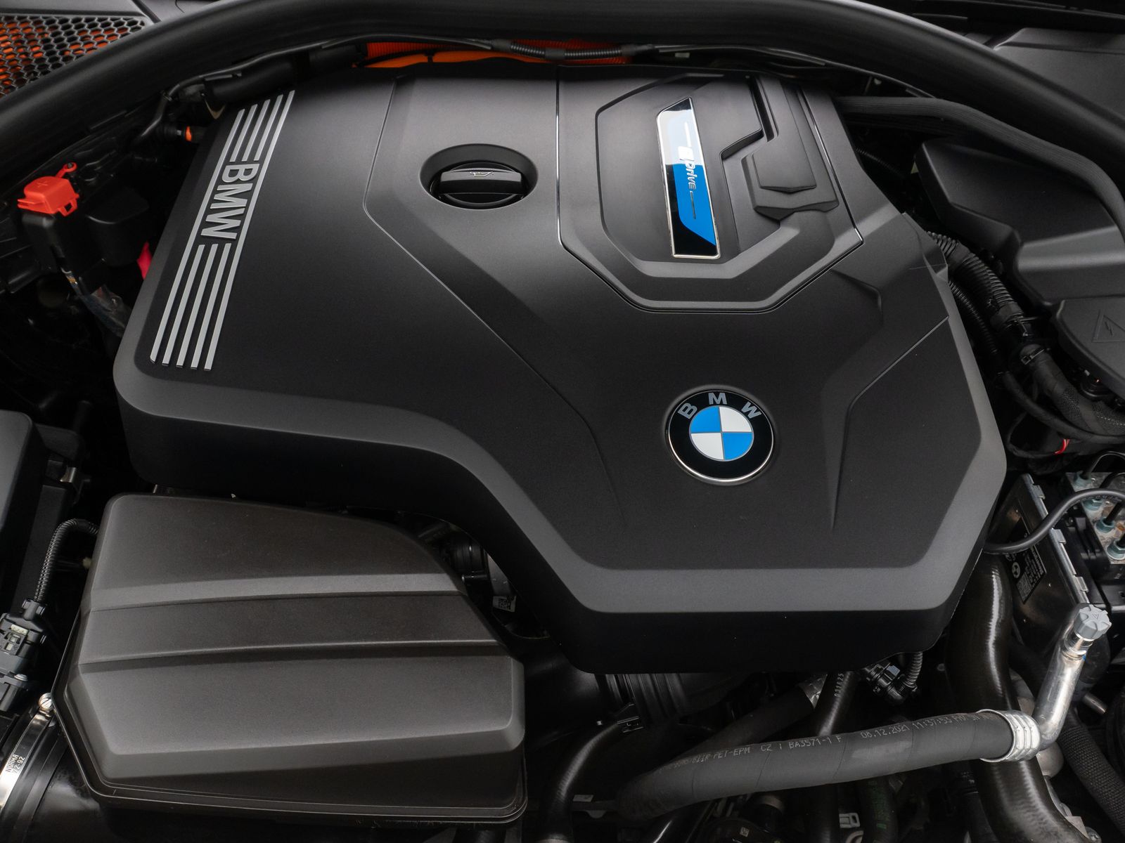 BMW 330e Sport Line - Samsaru's Car Outlet