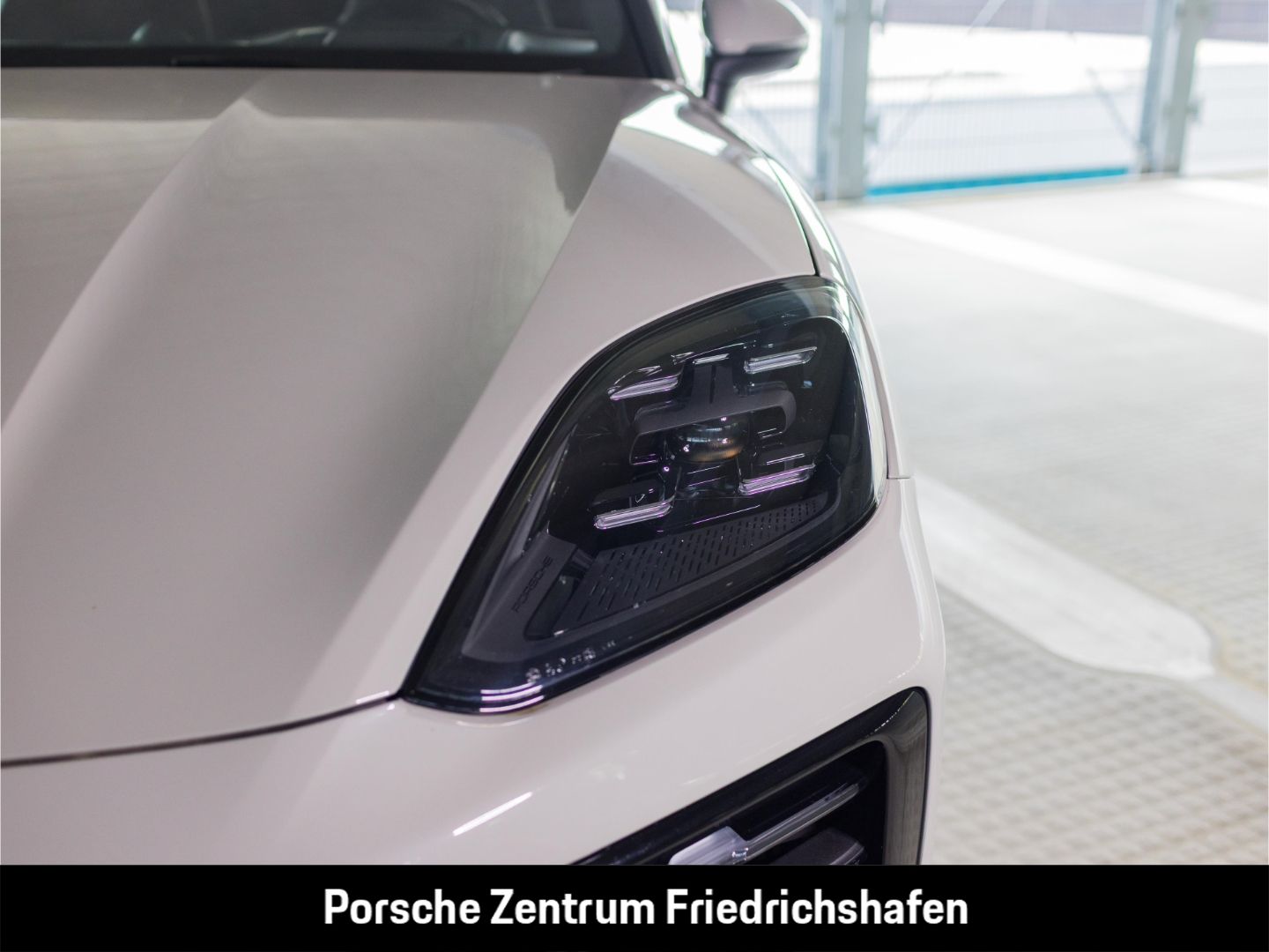 Porsche Cayenne E-Hybrid BOSE LED-Matrix Panoramadach