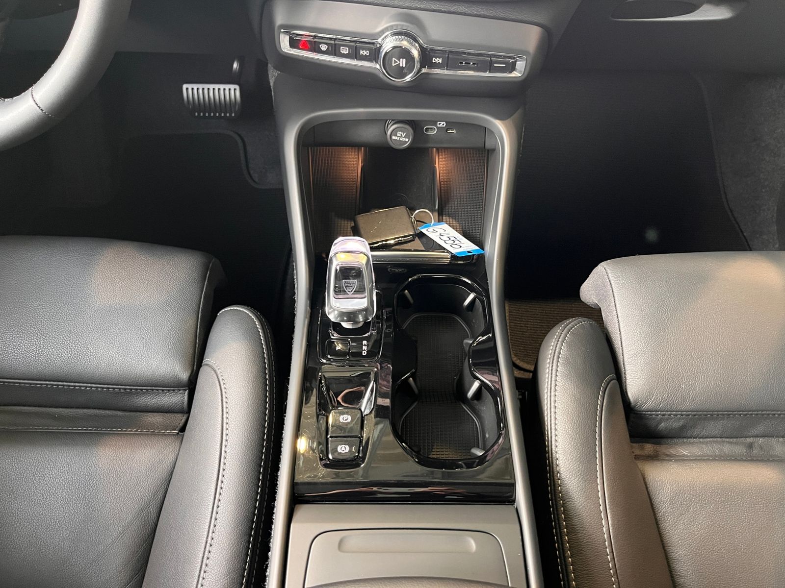 Volvo XC40 Ultra Dark PANO AHK 21" 360° KAM