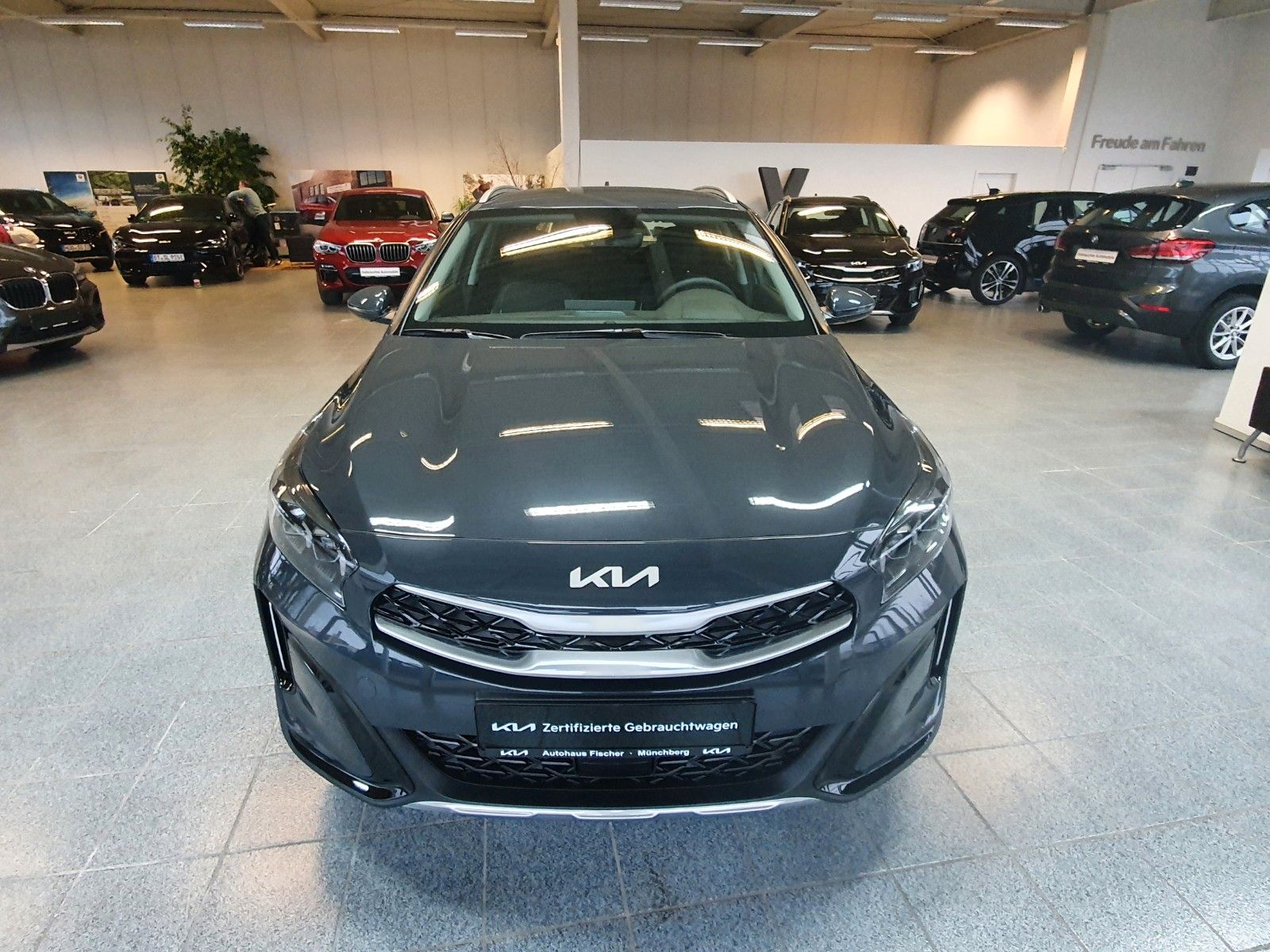 Kia XCeed 1.6 PHEV Spirit - Samsaru's Car Outlet