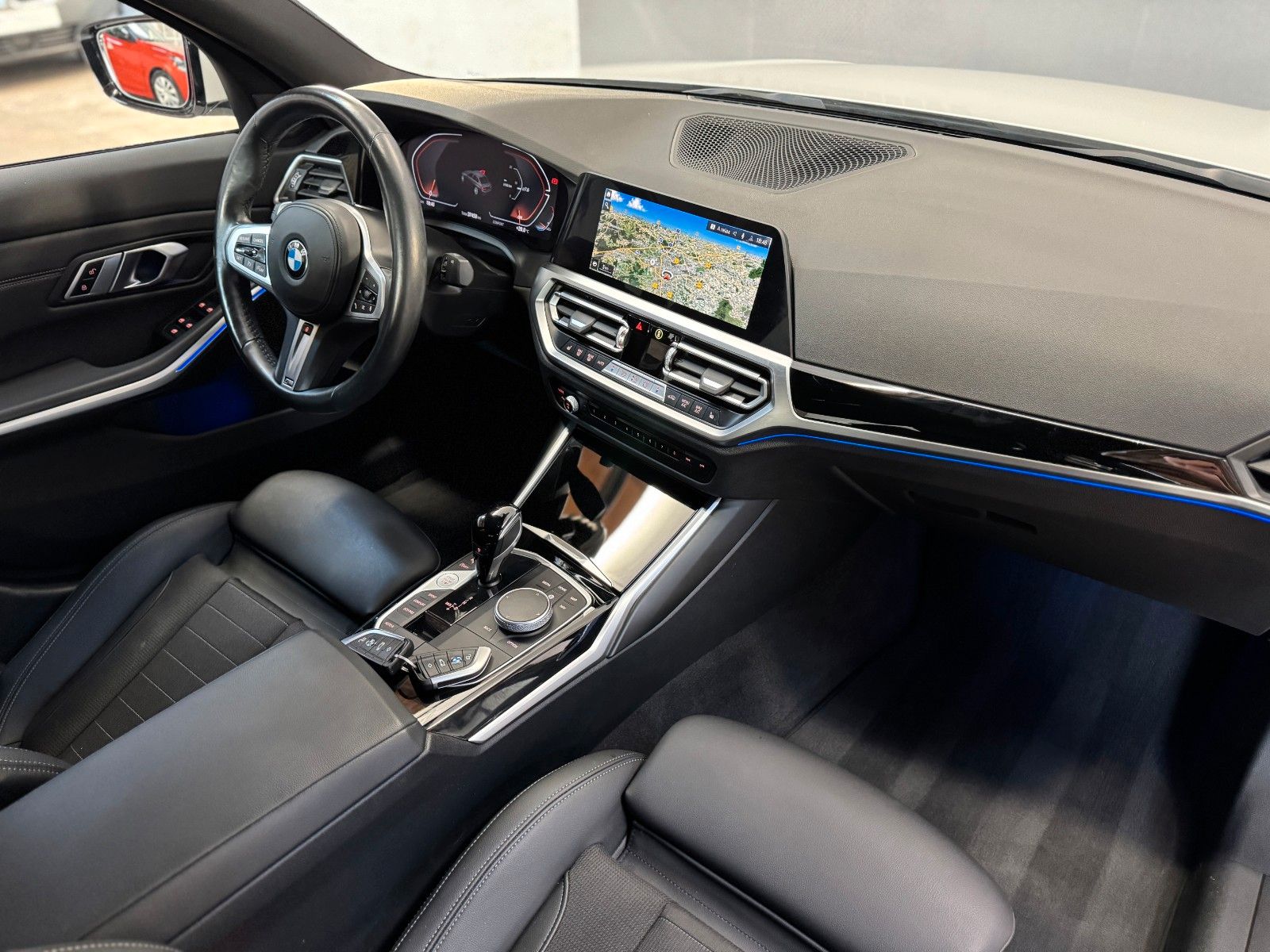 BMW 320i M-Sport - Samsaru's Car Outlet