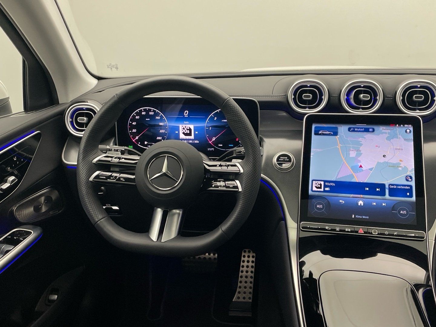 Mercedes-Benz GLC 300 d 4M AMG Digital Panorama Standhzg. AHK