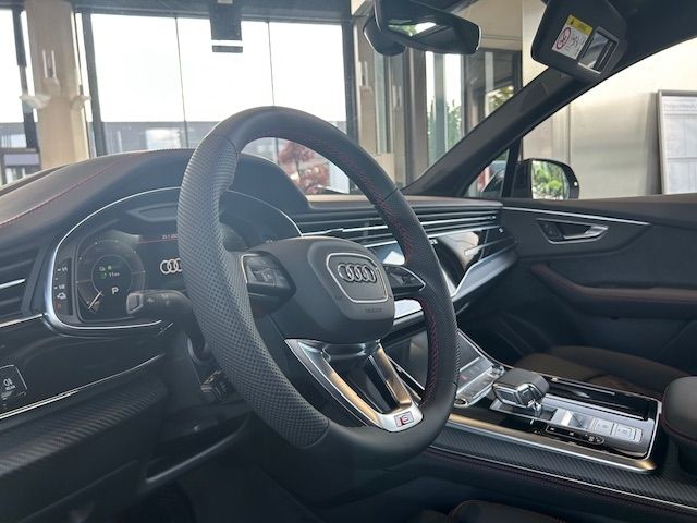 Audi Q7 SUV S line 60 Hybrid, NP: 124.600 €