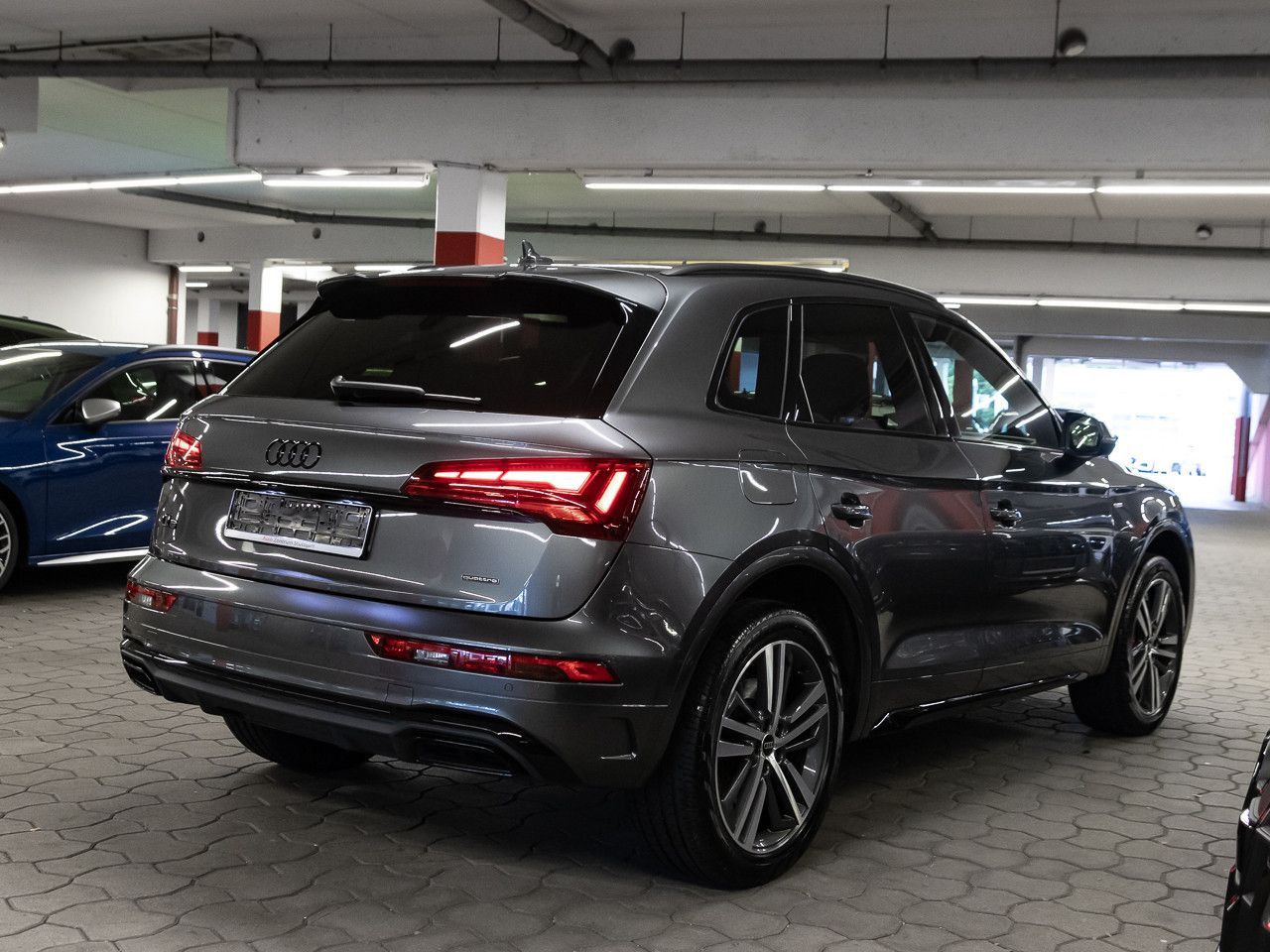 Audi Q5 40 TFSI quattro S line AHK Matrix Pano Kamera