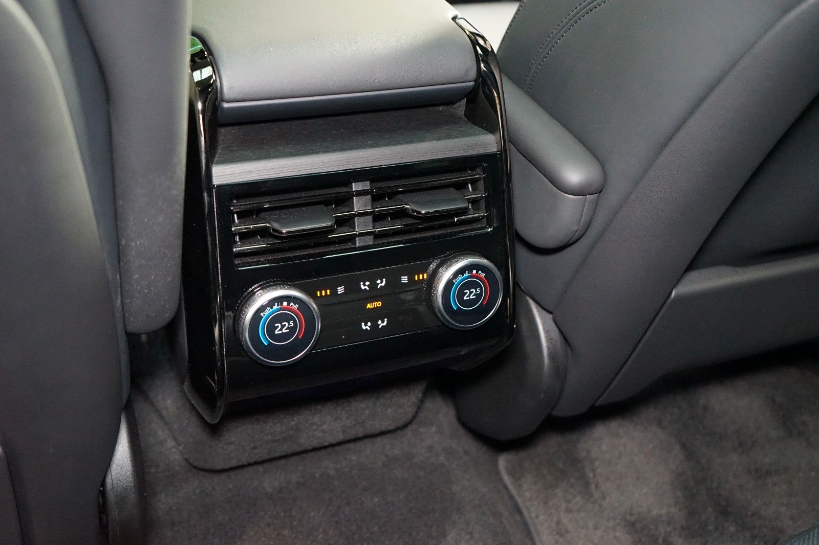Range Rover Sport D350 AUTOBIO - Samsaru's Car Outlet