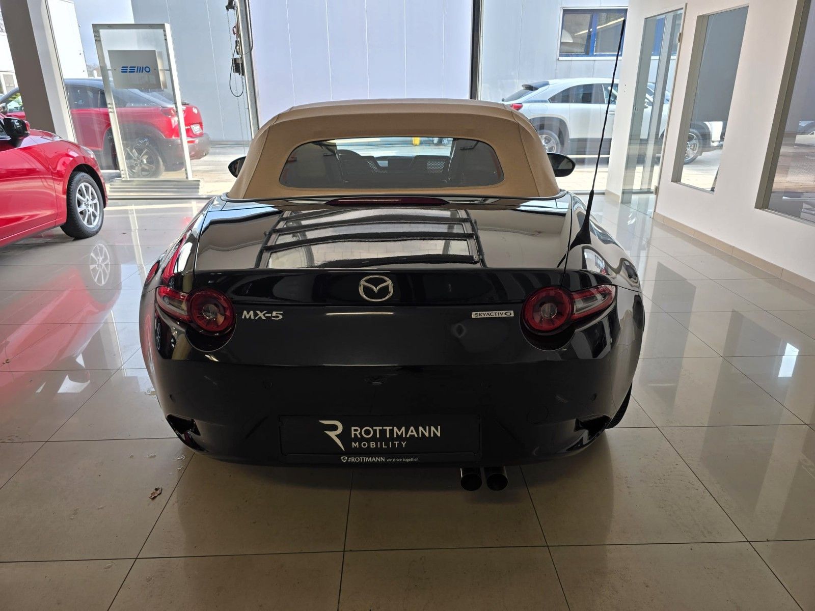 Mazda MX-5 Kazari *184 PS*RFK*NAV*BOSE*LED*
