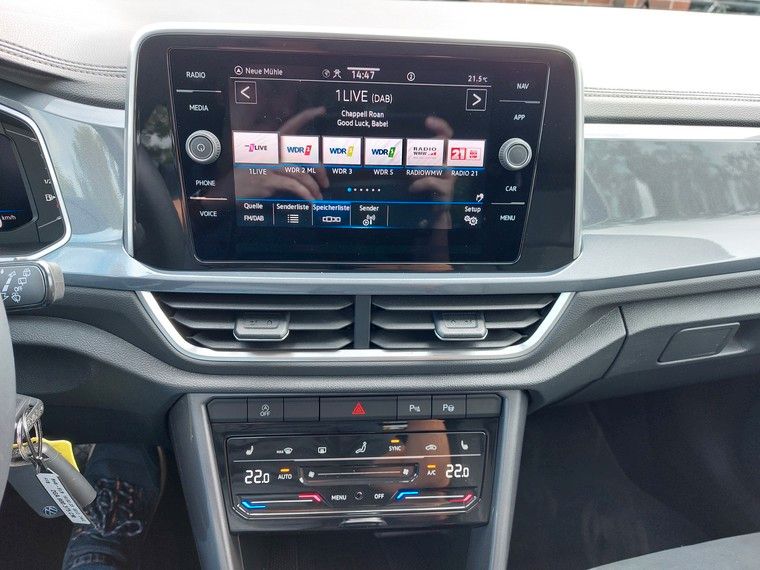 Volkswagen T-Roc 2.0 TDI Style - Samsaru's Car Outlet