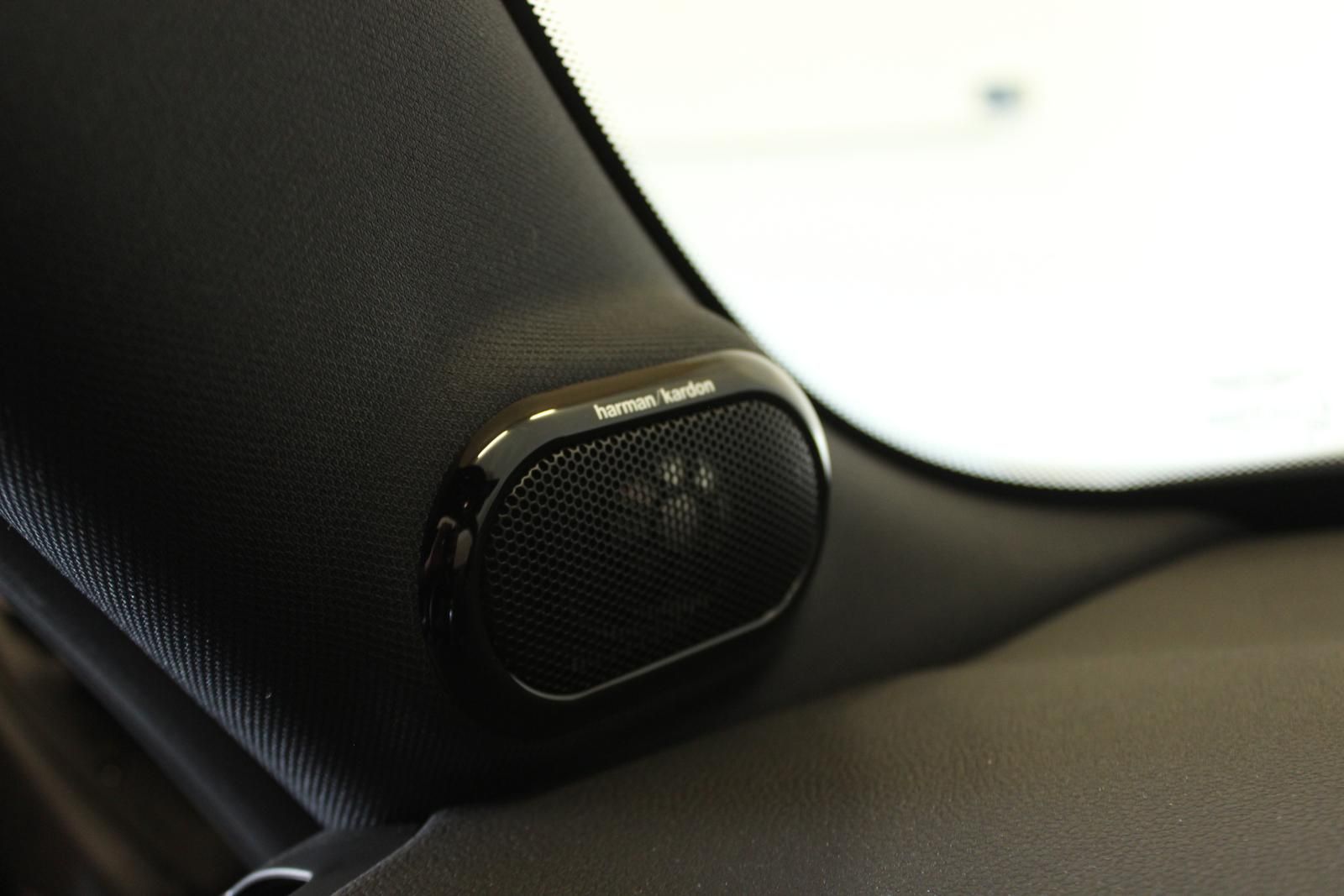 MINI Cooper SE - Samsaru's Car Outlet