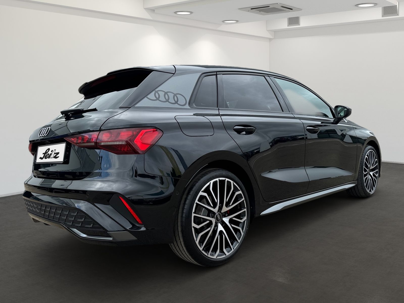 Audi A3 Sportback 35 TFSI S line - Samsaru's Car Outlet