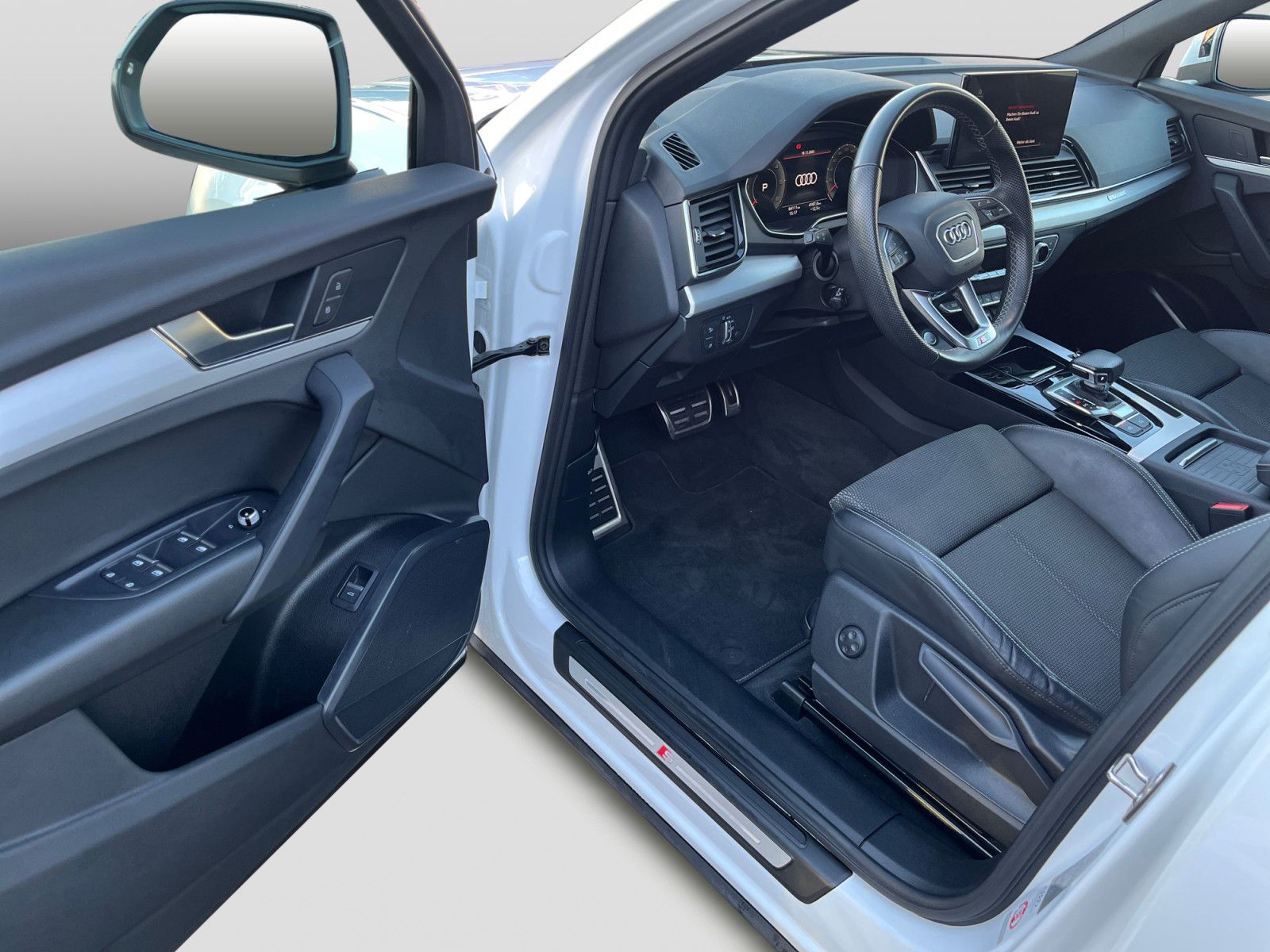 Audi Q5 40TDI quattro S line S-trc AHK 360° Virtual