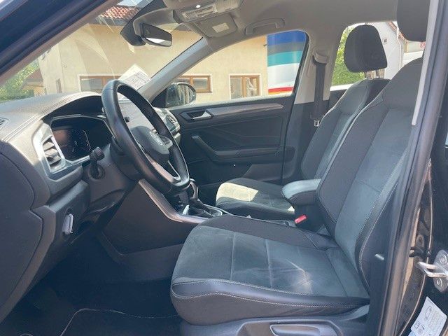 Volkswagen T-Roc 1.5 TSI Style - Samsaru's Car Outlet