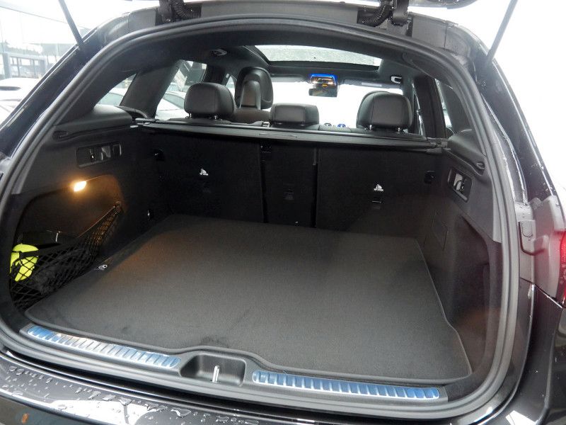 Mercedes-Benz GLC 220 d 4MATIC AMG NIGHT MEMO 360 AHK DISTR