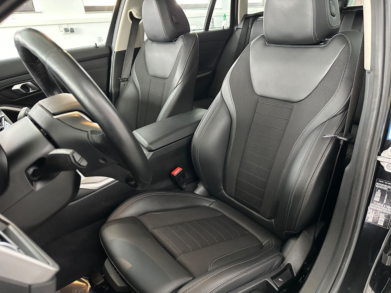 BMW 320 d Touring - Samsaru's Car Outlet