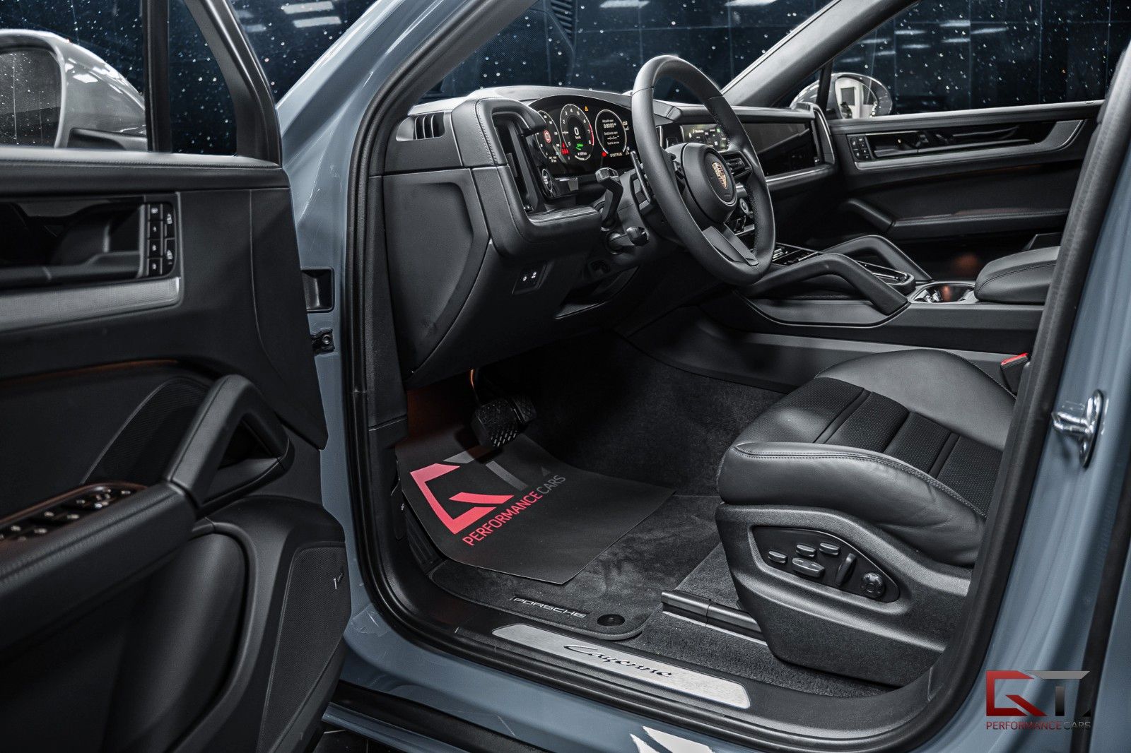 Porsche Cayenne E-Hyb Coupé 2025 18-way SportDesign HuD