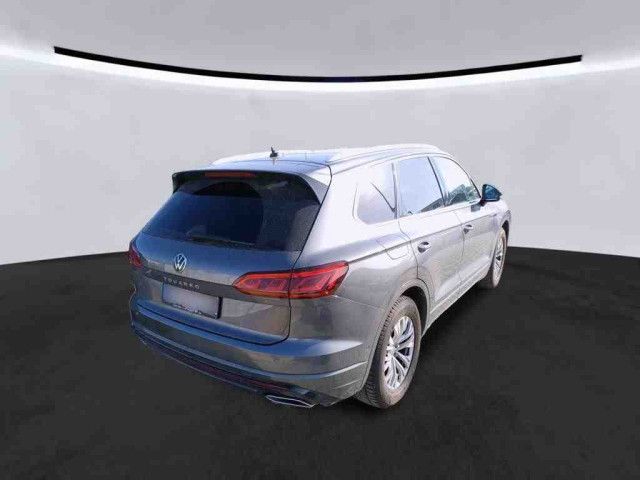 Volkswagen Touareg 3.0 TDI R-LINE - Samsaru's Car Outlet