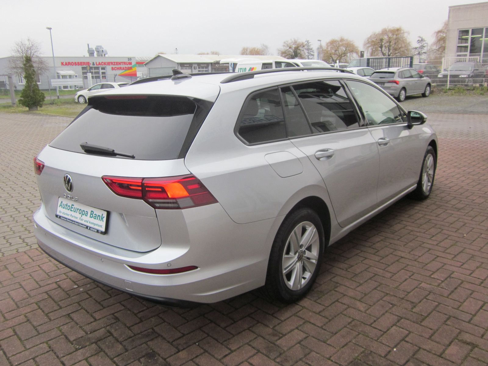Volkswagen Golf VIII Variant Life - Samsaru's Car Outlet