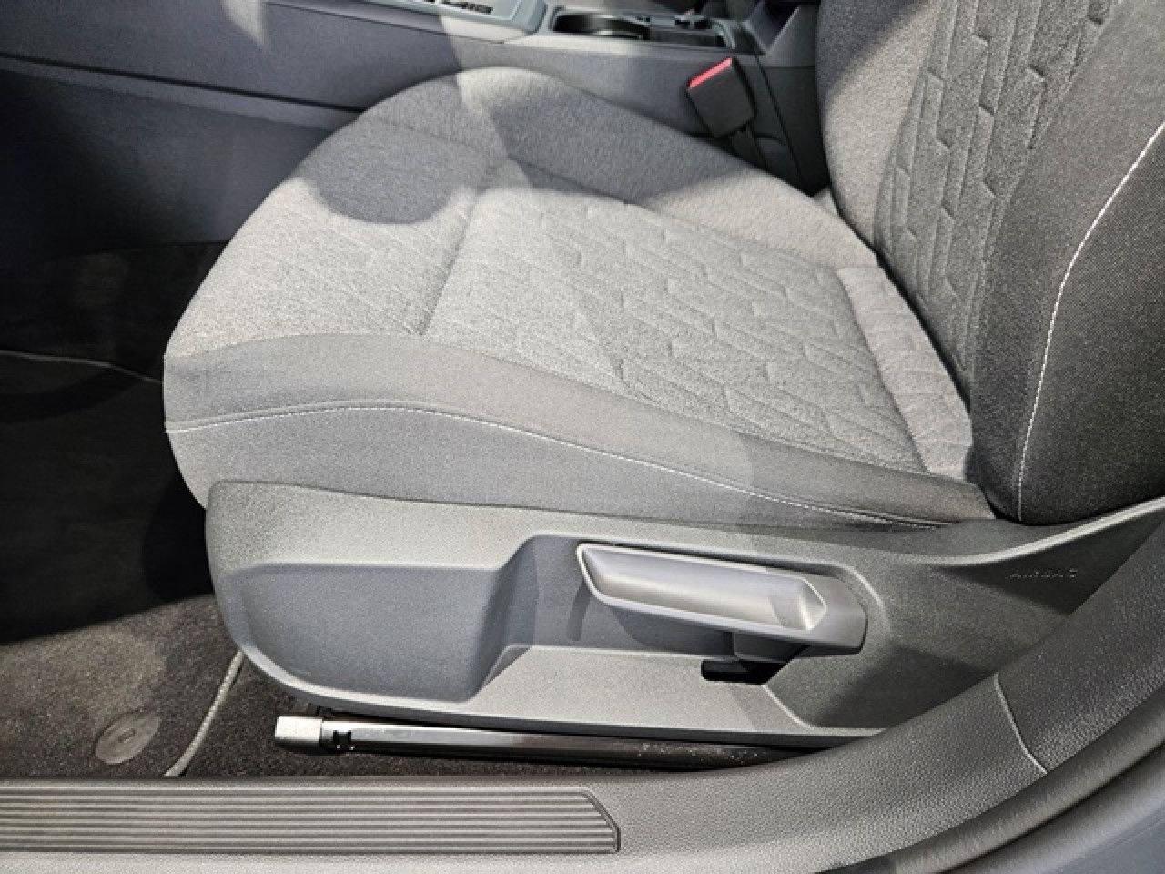 Volkswagen Golf Variant 2.0 TDI Move DSG - Samsaru's Car Outlet