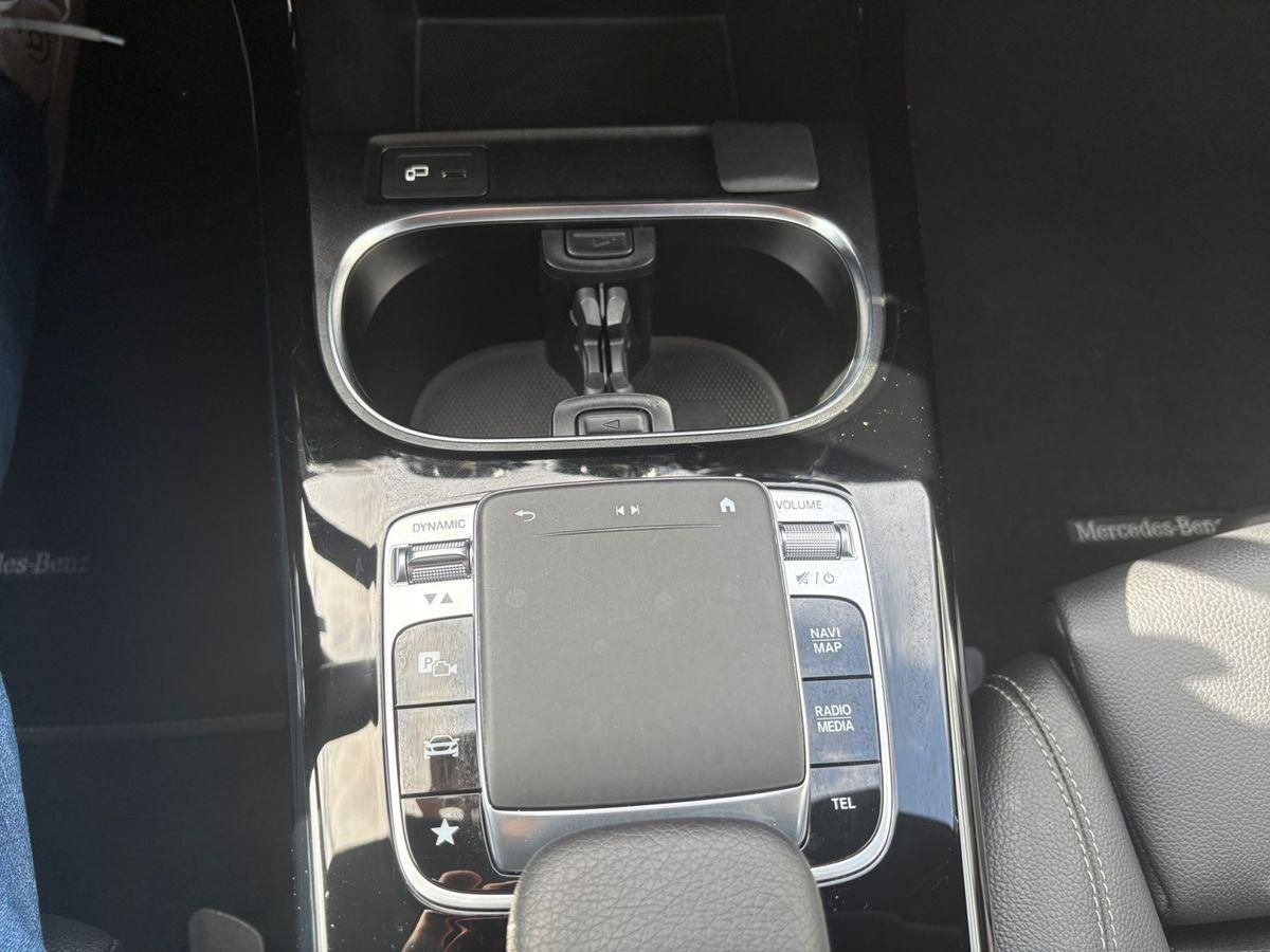 Mercedes-Benz A 200 - Samsaru's Car Outlet