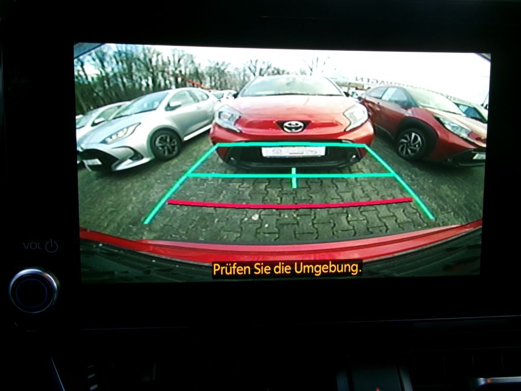 Toyota C-HR 2.0 Hybrid Team - Samsaru's Car Outlet