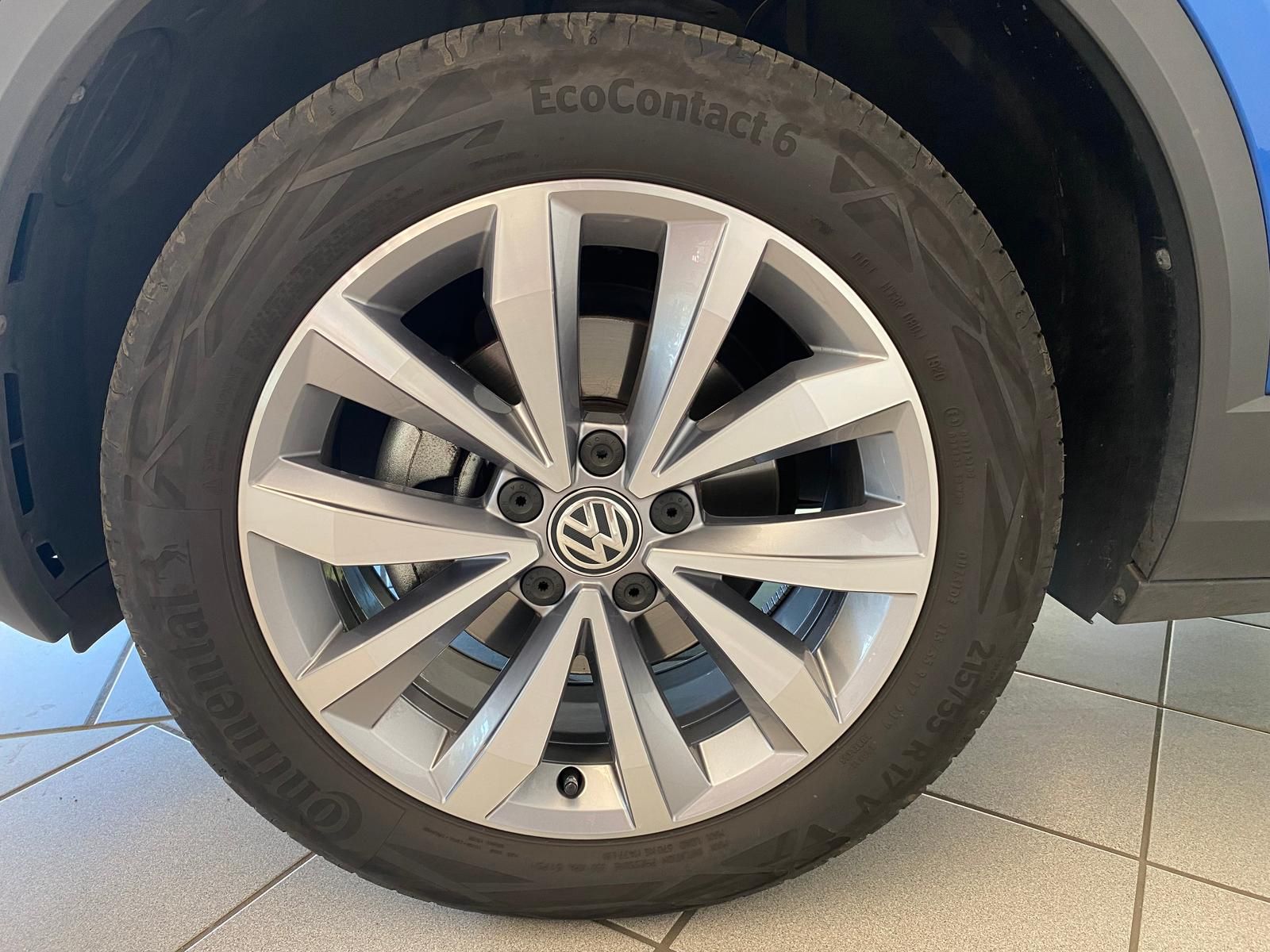 Volkswagen T-Roc 1.5 TSI DSG - Samsaru's Car Outlet