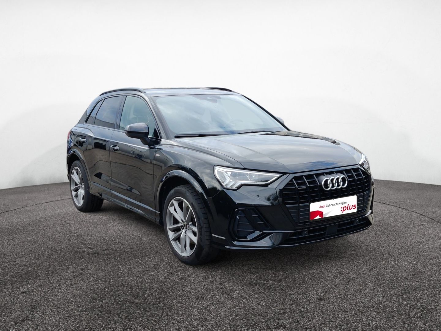 Audi Q3 40 TDI quattro S line - Samsaru's Car Outlet