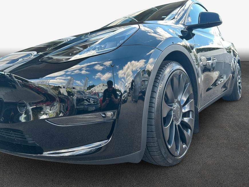 Tesla Model Y Performance Dual Motor AWD