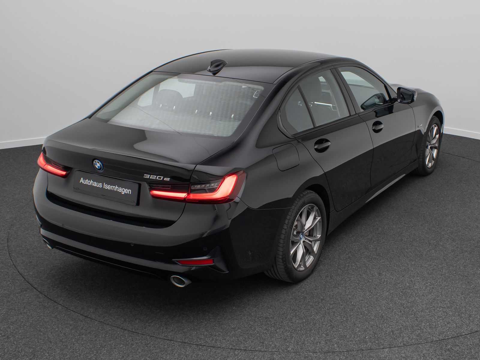 BMW 320e Sport Line - Samsaru's Car Outlet