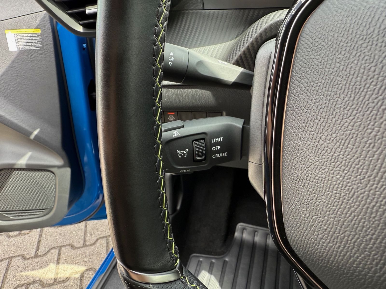 Peugeot 208 e- GT - Samsaru's Car Outlet