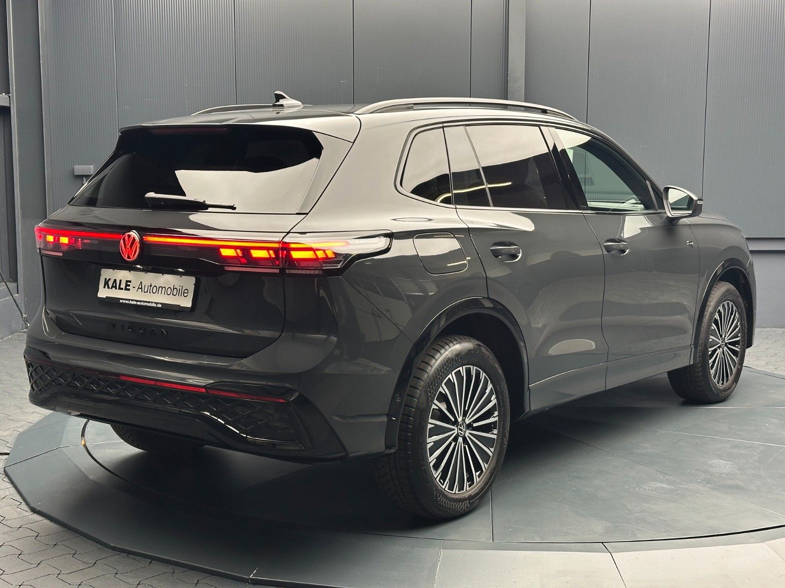 Volkswagen Tiguan 1.5 TSI eHybrid *R-Line/Black Style*LEDER