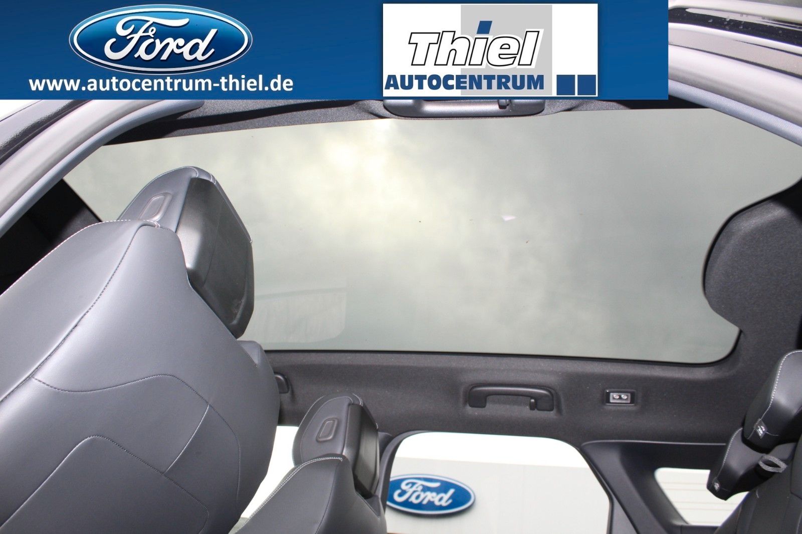 Ford Explorer Premium AWD Pano+Fahr-Assist+AHK+Ergo